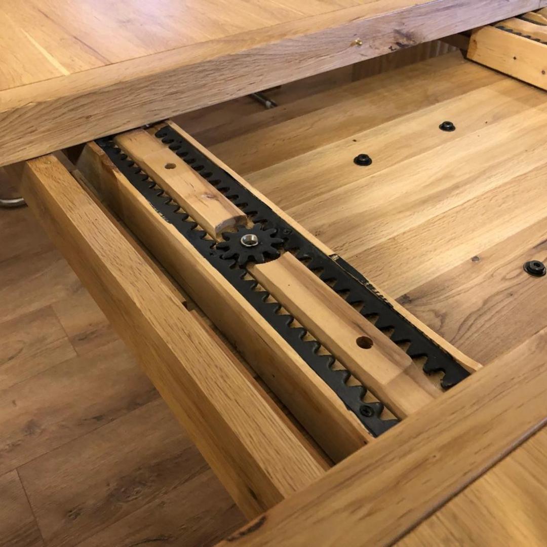 Oak Round Extension Table 125-180cm image 4